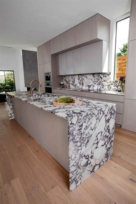 Calacatta Viola Marble