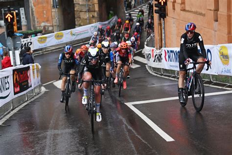 Elisa Longo Borghini Solos To Fourth Win At Giro