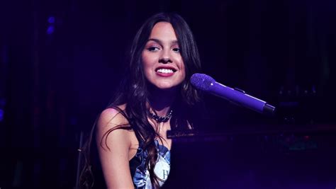 Olivia Rodrigo Performed A Fiery Mash Up Of ‘vampire And ‘get Him Back At The 2023 Mtv Vmas