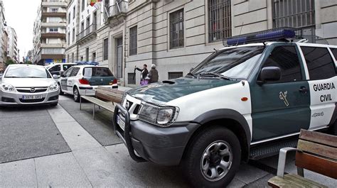 Una Jueza De Pontevedra Reconoce Que Tocar El Culo A Una Mujer En Un