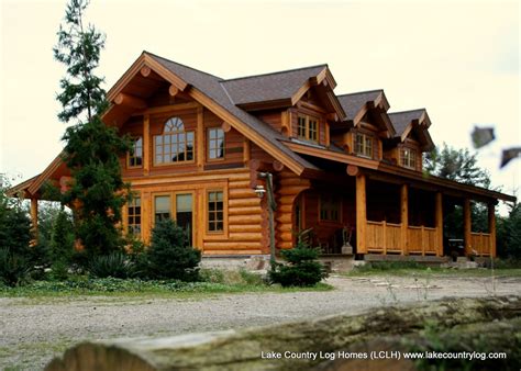 Custom Handcrafted Western Red Cedar Log Cabin