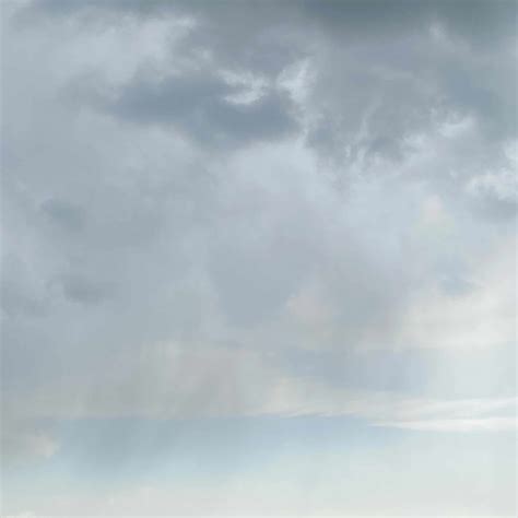 Two Cloud Signs Showing Rain Likely Soon - The Natural Navigator