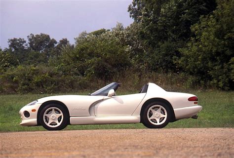 View Photos Of The 1996 Dodge Viper Rt10