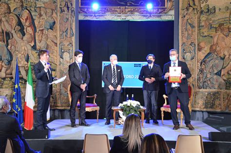 Giornata Delle Marche A Loreto Premiati Gli Eroi Del Covid Notizie