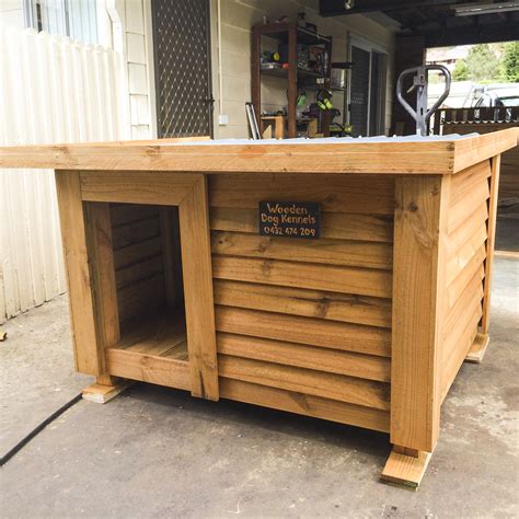 KENNELS – Wooden Dog Kennels