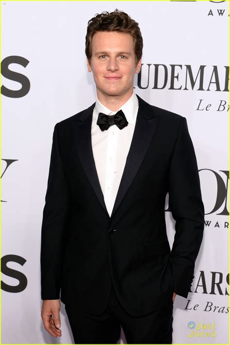 Frozens Jonathan Groff Makes His Tony Awards 2014 Entrance Photo