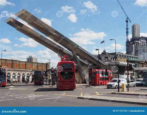 Victoria Bus Station in London Editorial Stock Photo - Image of great ...