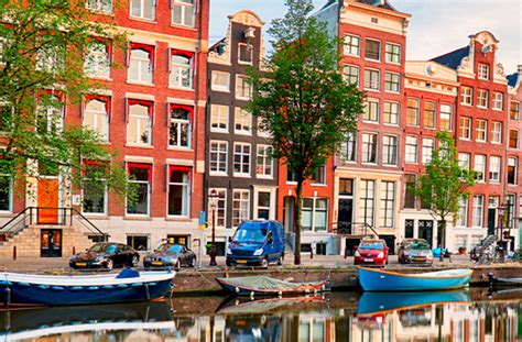 Immerse in Culture: A 3-Day Amsterdam Adventure - HopFar