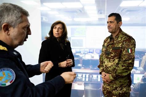 Difesa Il Sottosegretario Isabella Rauti Visita Il Comando Operativo