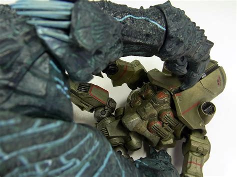 Pacific Rim 7inch Neca Action Figure Cherno Alpha Full Photoreview