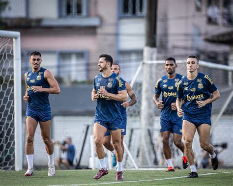 Santos inicia preparação para jogo de volta da final do Paulistão