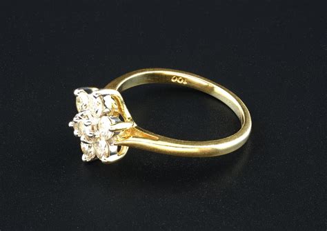 Ct Yellow Gold Ct Diamond Cluster Ring Britannia Jewellery