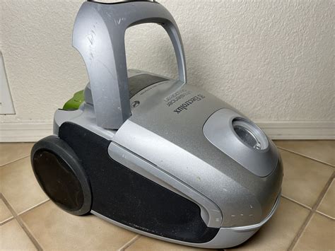 Electrolux Ultrasilencer El7061 Deep Clean Vacuum Cleaner Canister Only Ebay