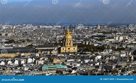 Visi N Desde Arriba De La Torre Eiffel En Par S Apartamento Ocultado