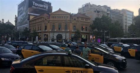 La Huelga Del Taxi Sigue Hasta El Viernes Por Lo Menos