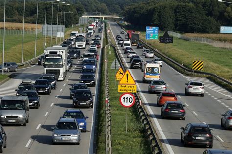 Awarie ciężarówki lawety na A4 Utrudnienia na autostradzie