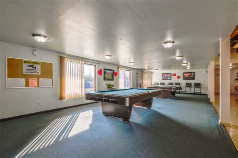 Mobile Home Park in Sacramento, CA - Meadowbrook Mobile Home Park