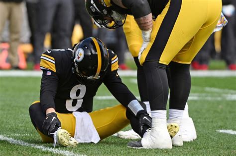 Kenny Pickett injury: Steelers quarterback suffers concussion