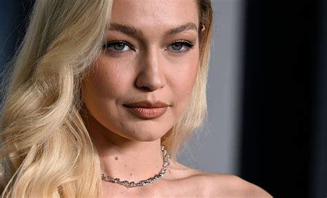 Gigi Hadid Sensationnelle En Bikini Elle Exhibe Ses Abdos Cisel S