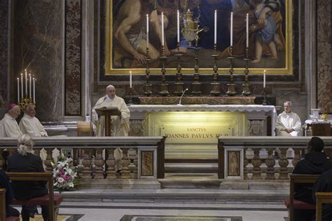 Juan Pablo II El Papa Preside La Misa Por El Centenario De Su