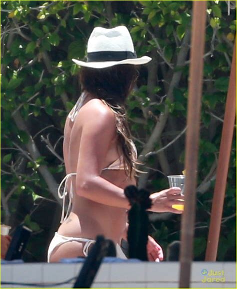 Lea Michele Rocks Tiny Bikini While Vacationing In Cabo With Friends Photo 689413 Photo