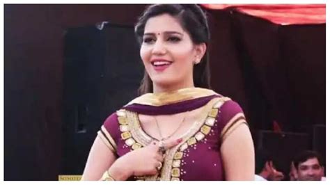 Sapna Chaudhary New Song Dancing Wearing Tight Suit And Show Cleavage