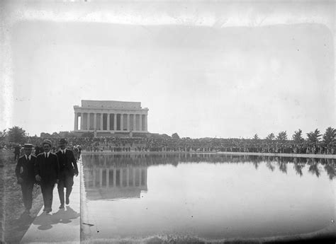 View of Lincoln memorial | HistoryNet