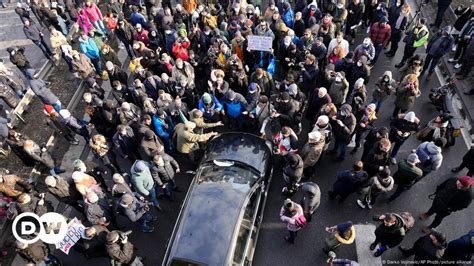 Serbia Activists Block Roads To Protest Lithium Mine DW 01 15 2022