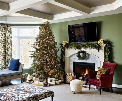 Timeless and Bold Holiday Decor