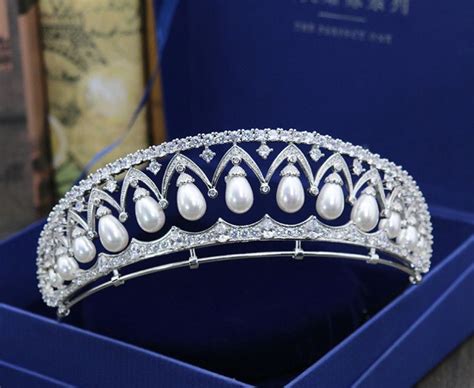 British Royal Pearl Tiara Wedding Bridal Tiara Wedding Accessories