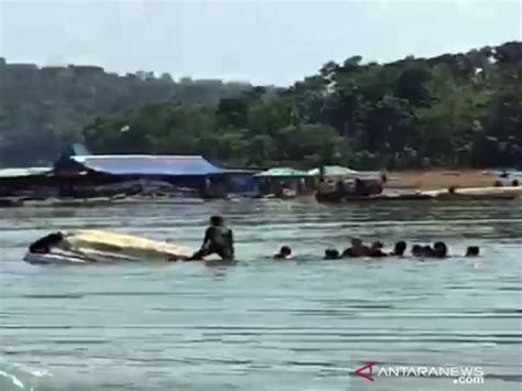 Perahu Wisatawan Tenggelam Di Waduk Kedung Ombo 9 Orang Hilang