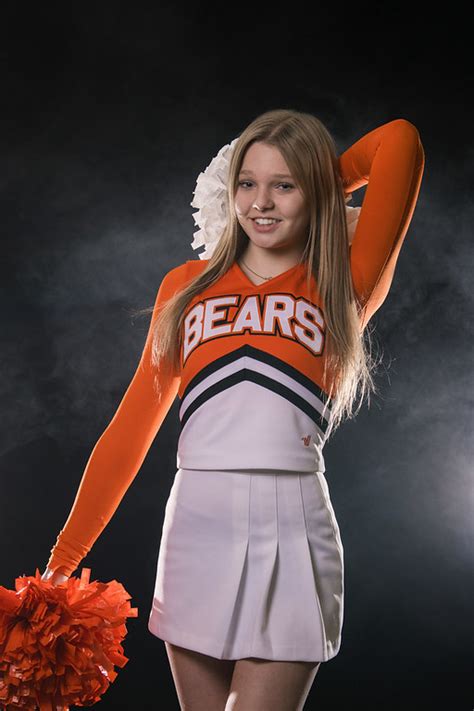 White Bear Lake Varsity Cheerleading Portraits 2022 Lisa Siddons