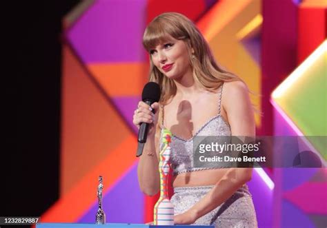 1 241 Taylor Swift Brit Awards Photos And High Res Pictures Getty Images