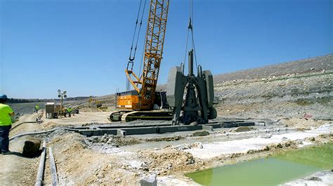 Tuttle Creek Dam