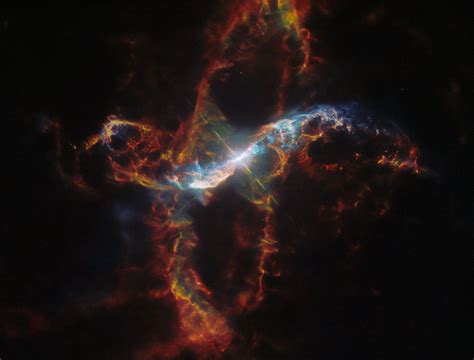 Un Gioiello Cosmico Nel Mirino Di Hubble