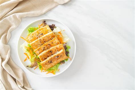 Premium Photo Teriyaki Tofu Salad With Sesame Vegan And Vegetarian Food Style