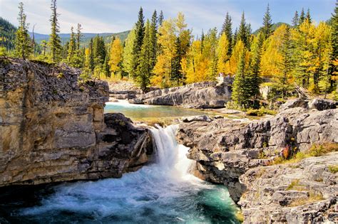 Rafting Bow River Horseshoe Canyon Excursions Canada Travel Designers