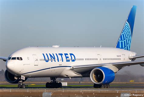 United Boeing Er N Ua Cdg Ragoucy Arthur Flickr