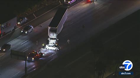 Westbound Lanes Of 134 Freeway Shut Down In Glendale After Deadly Big Rig Crash Abc7 Los Angeles