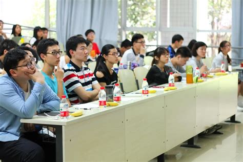 管理学院学生会第十四届换届大会成功召开