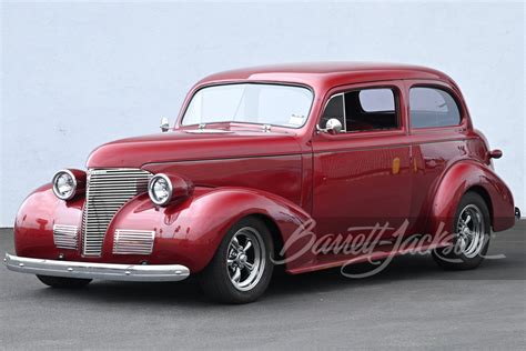 1939 CHEVROLET MASTER DELUXE CUSTOM SEDAN