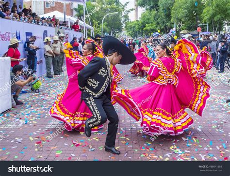 Guadalajara festivals 3,061 รายการ ภาพ ภาพสต็อกและเวกเตอร์ | Shutterstock