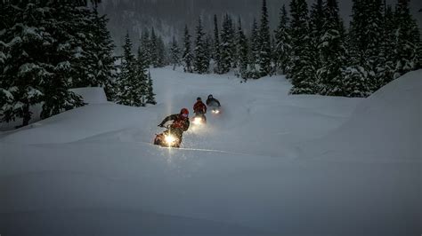 Snowmobile Owner's Manual - Lynx