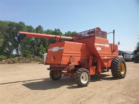 Massey Ferguson 760 Combine Bigiron Auctions