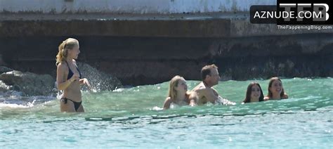 Apple Martin Sexy Seen With Gwyneth Paltrow Put On A Bikini Show Out On
