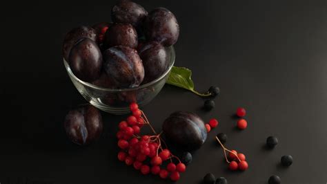 11 Health Benefits Of Plums For Your Body In 2022