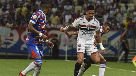 São Paulo Sai Na Frente Mas Cede Empate Ao Fortaleza No Castelão Pelo