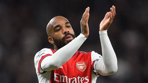 Alexandre Lacazette Arsenal Star Officially Returns To Lyon Kemi