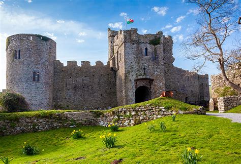 Beautiful Pembrokeshire Castles to Visit | FBM Holidays