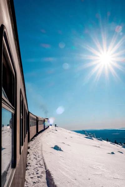 Parque nacional de Harz Alemania histórico tren de vapor en invierno